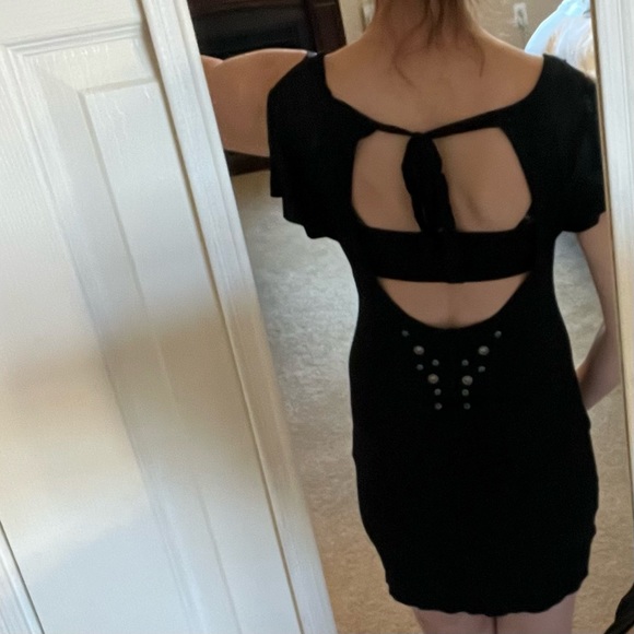 Black Dress - Picture 4 of 14